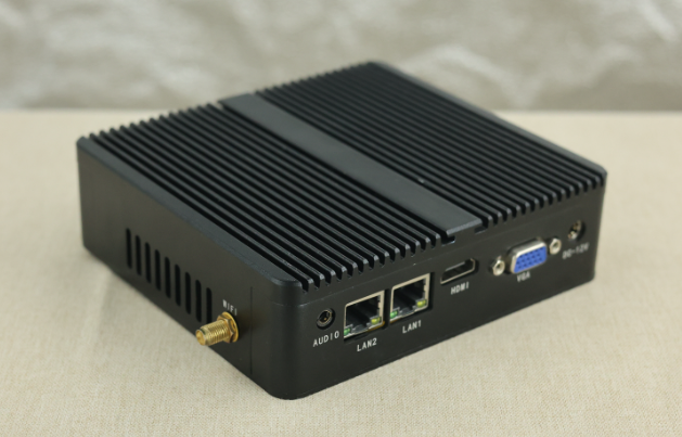 智能集中控制器（网关）：工业物联网照明的智慧中枢